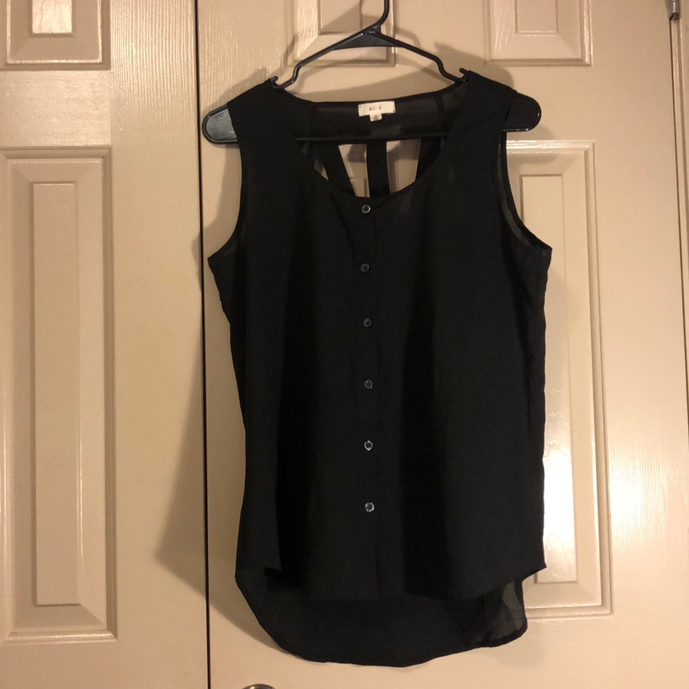High low sleeveless blouse with back detail